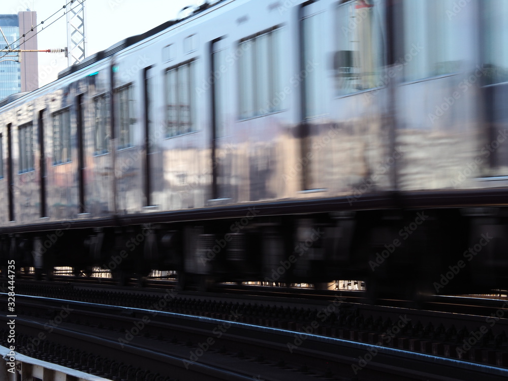 Fototapeta premium 通り過ぎる電車