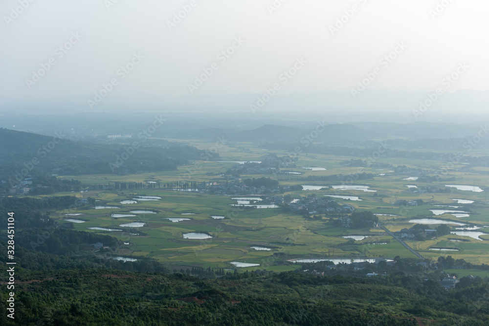 Beautiful Chinese rural landscape, agricultural production, agricultural products, agricultural development.