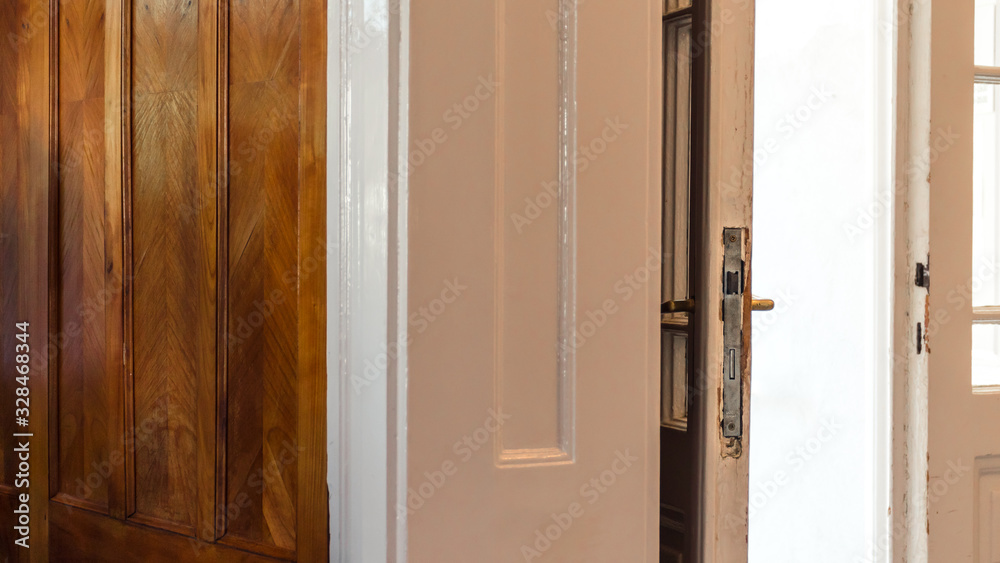 Obraz premium An old, but nice entrance.