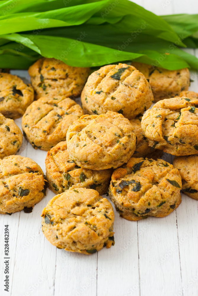 Scones with ramson leaves