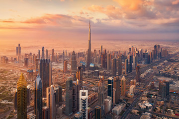 Crédence de cuisine Burj Khalifa Quartier financier de Dubaï au crépuscule  © tampatra