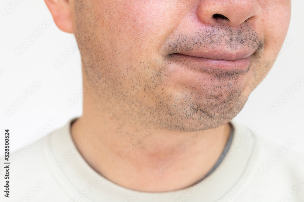 Fototapeta premium 無精ひげの男の口元