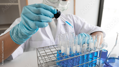 Female scientist are experimenting in the laboratory.