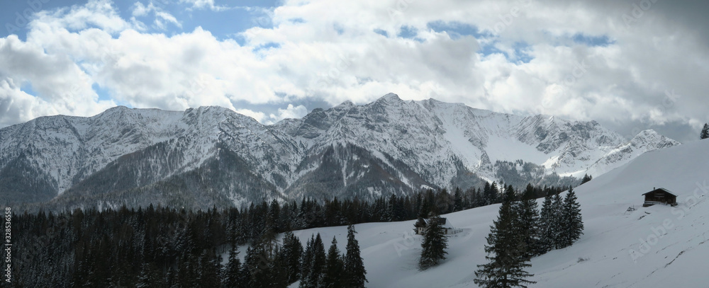 Winterpanorama auf Sonwendjoch und Co