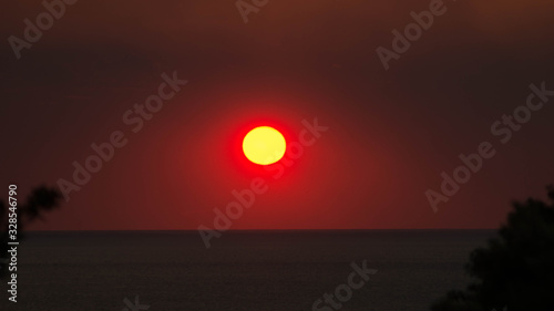 inverted sun, ominous, red, yellow © DUsko