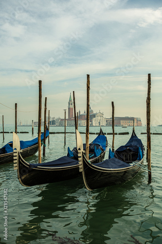 gondolas in Venice © Anita Gläßner