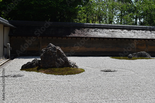 일본 교토의 신비한 바위 정원