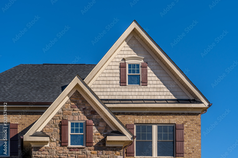 Double Triangle Gable With Hung