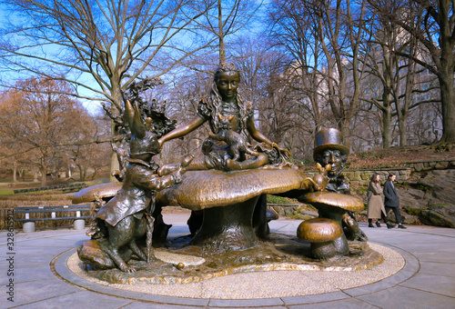 Photography monumento a alicia en el país de las maravillas, central park
