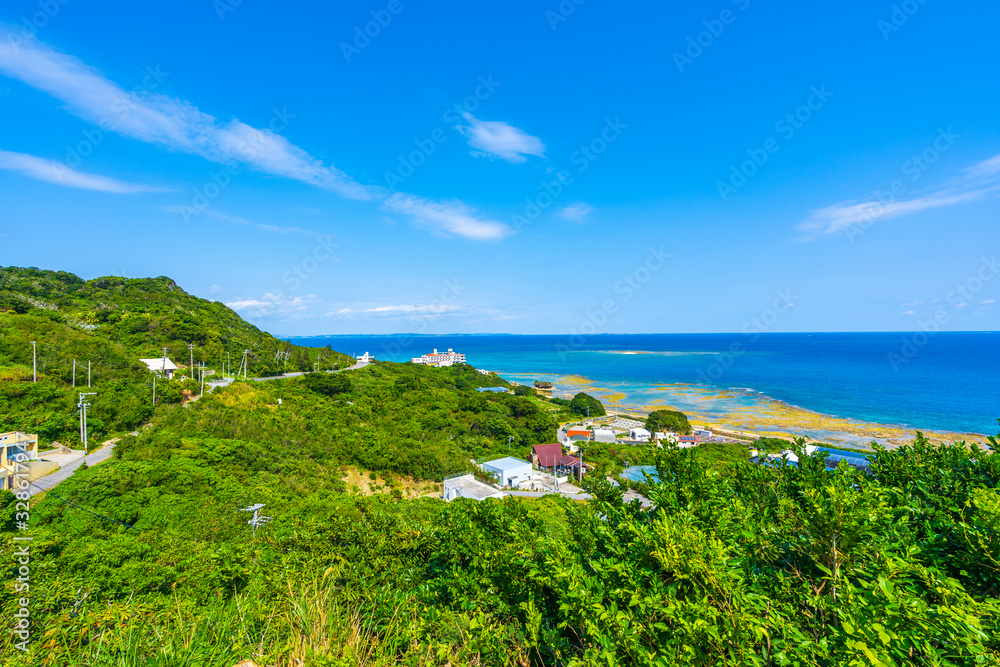 沖縄の海岸風景