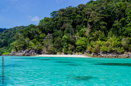 sea and tropical island, Surin island, Thailand © khlongwangchao