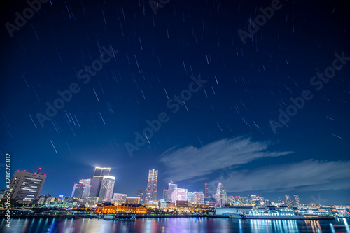 【神奈川県横浜市】横浜みなとみらい 星の軌跡