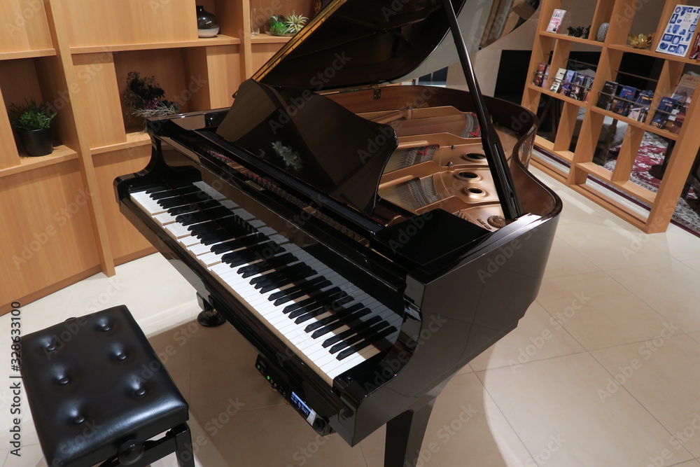 Fototapeta premium self playing piano