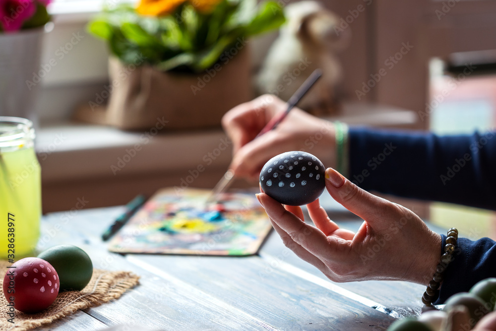 Fototapeta premium Homemade coloring Easter egg