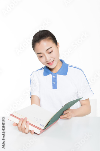 girl wearing a short-sleeved uniforms