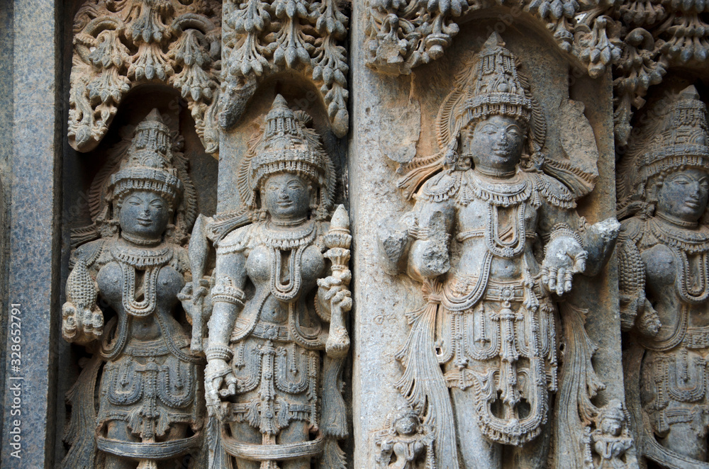 Carved idols on the Chennakesava Temple, is a Vaishnava Hindu temple, Somanathapura, Karnataka, India