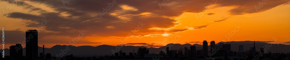 名古屋市上空の綺麗な夕焼け