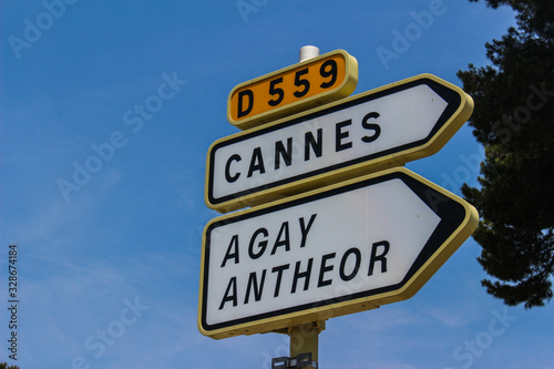 Transit signaling in France indicate Cannes