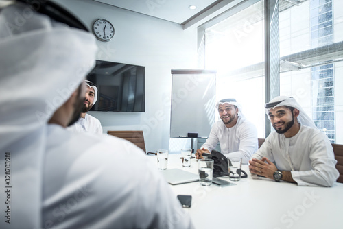 Fototapet Arabic business team in the office