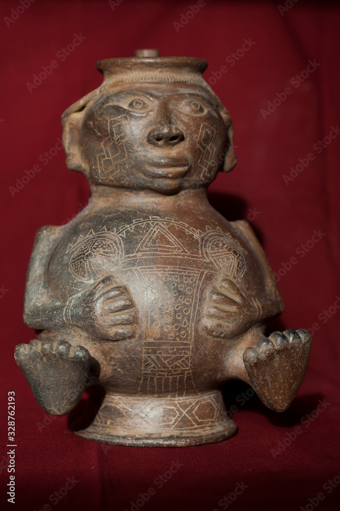 escultura de artesanía de barro de pueblos indígenas latinoamericanos escultura de artesanía de barro de pueblos indígenas latinoamericanos
