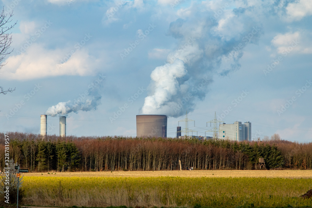 Niederaußem, NRW, Germany, 07 03 2020, RWE coal fired power plangt Niederaußem, chimney with exhaust gases
