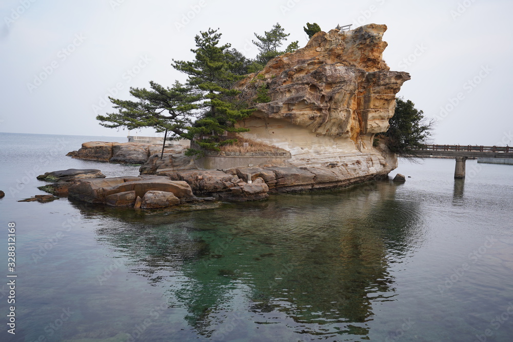 日本誕生の島絵島