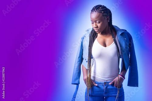 Black woman dressed in casu...