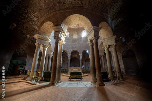 Quadro su tela Mausoleum of Santa Costanza in Rome, Italy