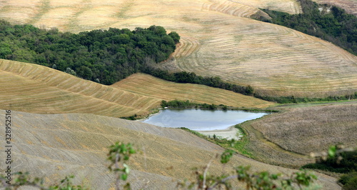 Wallpaper Mural Panorama über die Felder der Crete Senesi mit Wasserspiecher Torontodigital.ca