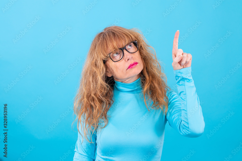 Fototapeta premium senior woman isolated on color background