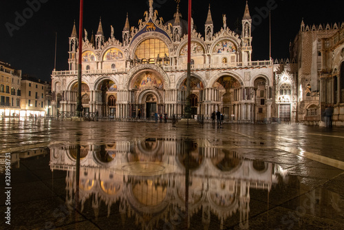 Mirroring the Basilica di San Marco at Night, Venice/Italy © imagoDens