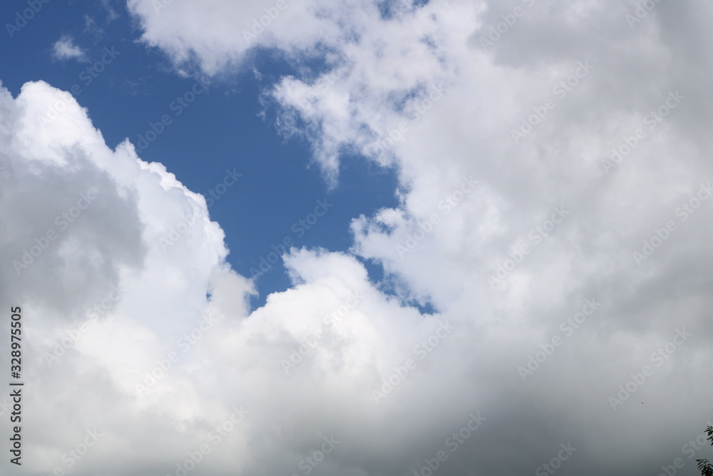 Obraz premium 空 雲 夏 風景 イメージ 日本