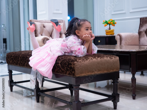 asian little girl Wearing yukata in house 