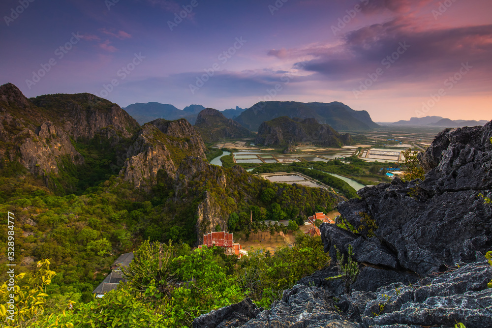 Obraz premium Khao dang view point, View point on high mountain in Sam Roi Yot National park, Prachuapkhirikhan province, Thailand.