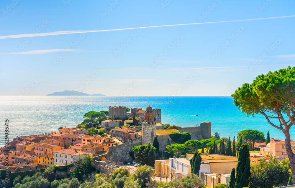 Ταπετσαρία Castiglione della Pescaia, old village. Maremma Tuscany, Italy