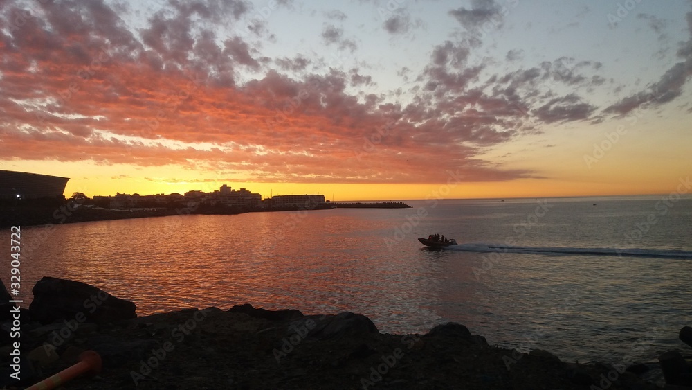 Fototapeta premium sunset on lake