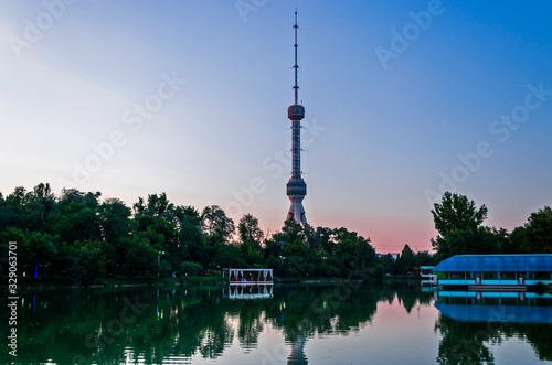 TV tower in Tashkent, city park, Uzbekistan, July 1, 2017 © Artem