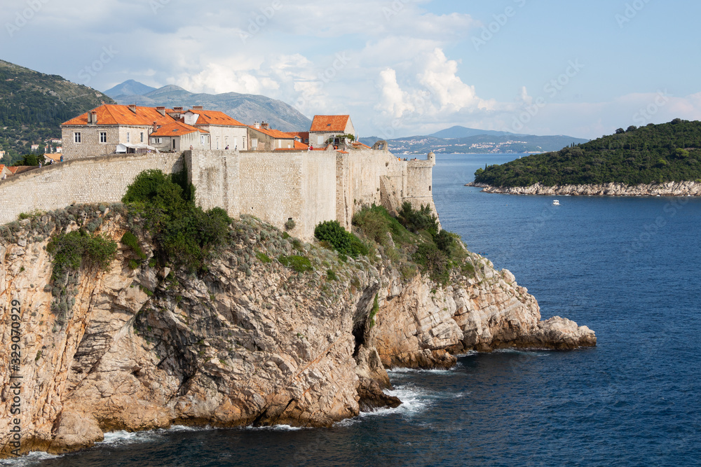 vue sur le mur de Dubrovnik en croatie 