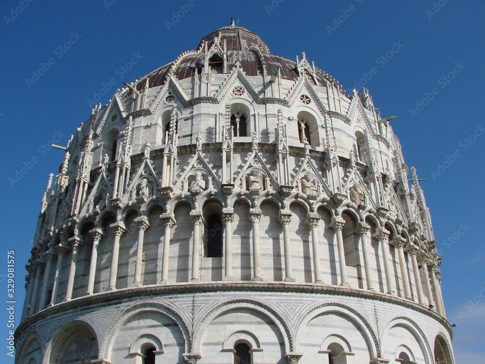 The architectural uniqueness and variety of sculptural ornaments of the famous Leaning Tower of Pisa.