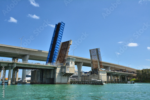 Canvas Print Bascule bridge in Port of Miami, Florida