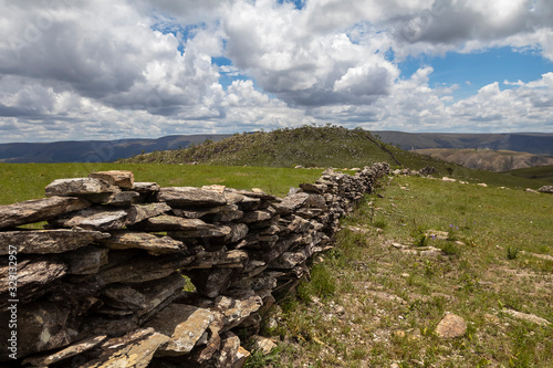 muro de pedra na Serra da Canastra, Minas Gerais, Brasil