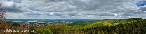 Panoramablick vom "Armeleuteberg" auf Wernigerode und den Ostharz im Frühling (Panorama aus 6 Einzelbildern © ebenart