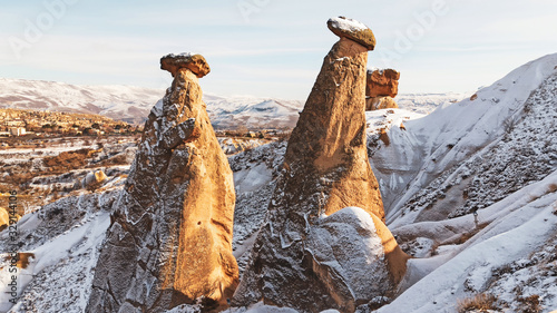 Εκτύπωση καμβά Three beauties or three graces unusual volcanic rock formation in Cappadocia
