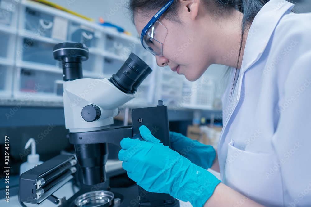 Scientist in the lab,Researchers are research to find the results of the experiment,doctors are testing bloods to prevent and destroy new strains of the coronavirus through microscopy,COVID-19 Scientist in the lab,Researchers are research to find the results of the experiment,doctors are testing bloods to prevent and destroy new strains of the coronavirus through microscopy,COVID-19