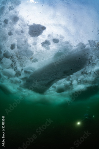 Drift ice diving
