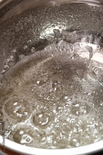 Boiling sugar mixture. Wet Caramelization. Making Golden Syrup Series.