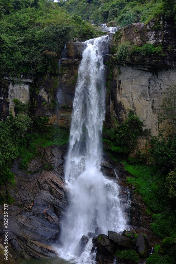 the largest waterfall in Sri Lanka