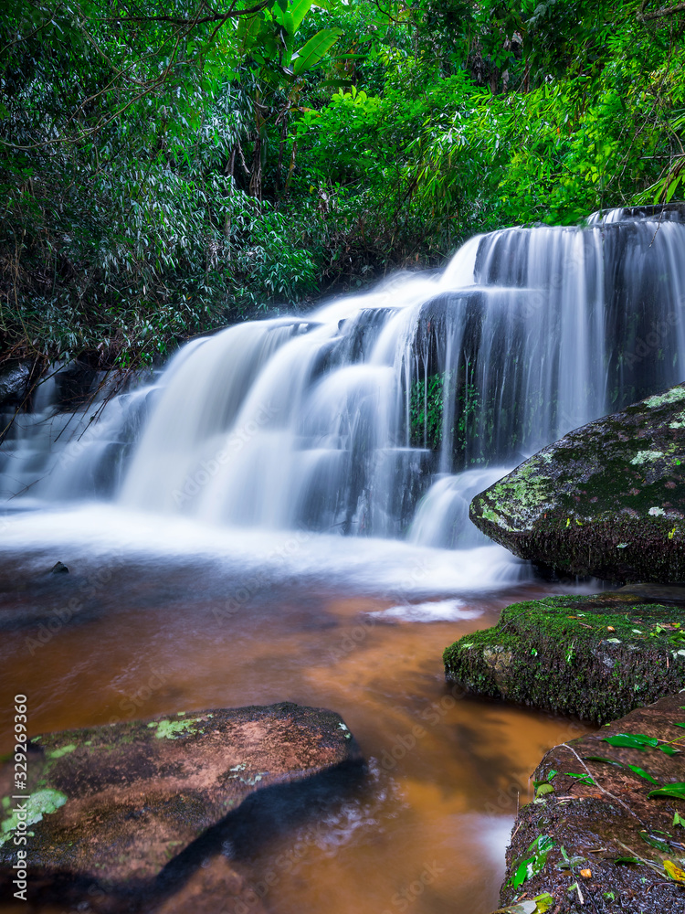 Obraz premium Mun Dang Waterfall at Phu Hin Rong Kla National Park, Thailand