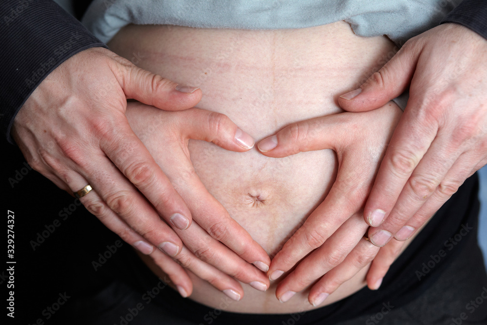 Ciąża, macierzyństwo - obrazy, fototapety, plakaty 
