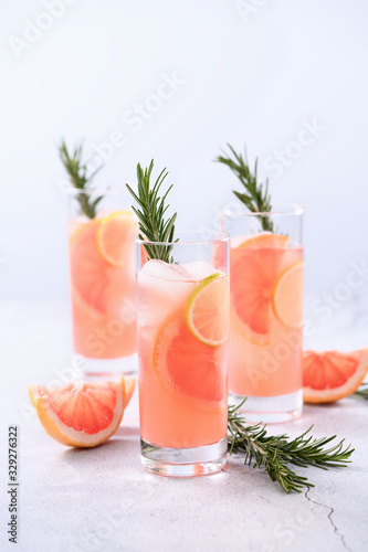 cocktail of fresh pink Paloma
